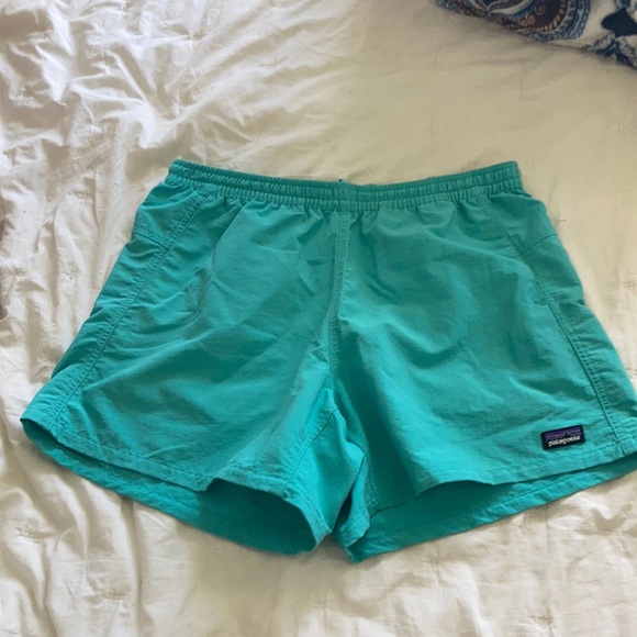 Patagonia Pants - Patagonia Women’s Baggies Shorts M